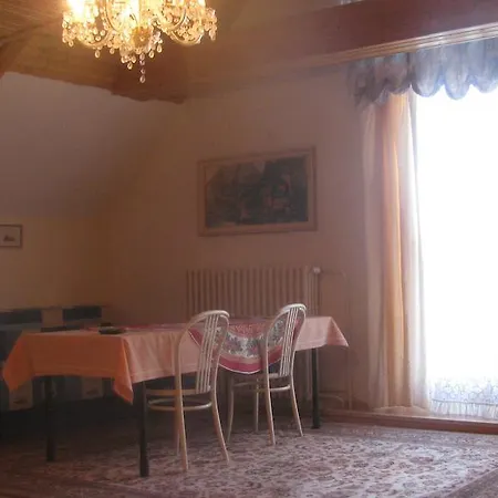 Sedmikraska شقة *